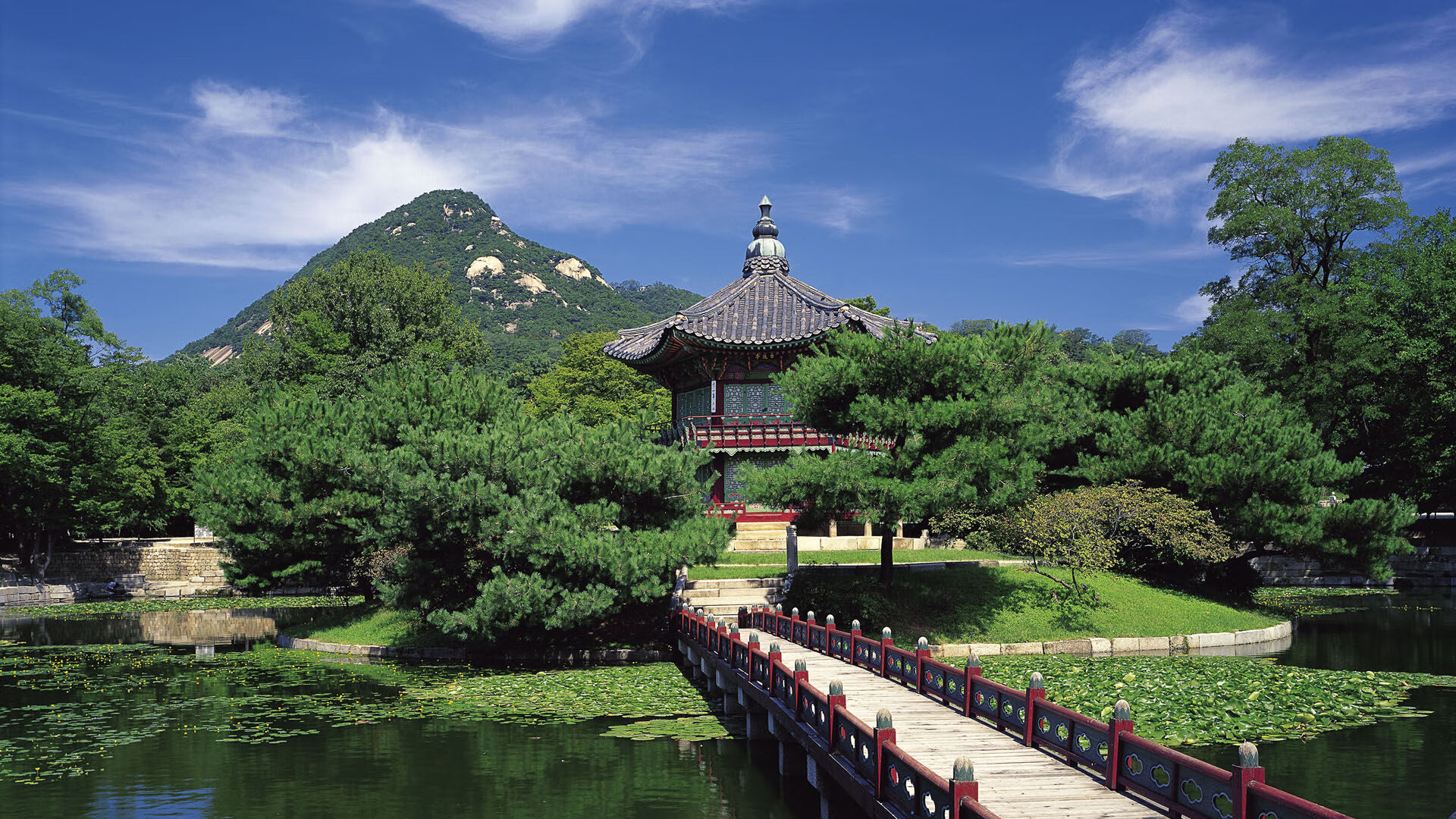 意大利在欧洲杯预选赛中1-1战平比利时,双方各取一分。,2021欧洲杯意大利和比利时