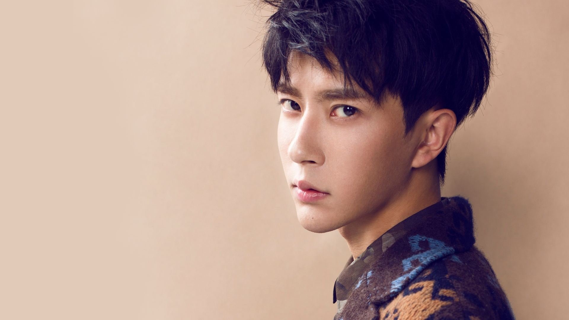 中超联赛三强争霸，海港泰山申花同分领跑，中超申花海港直播