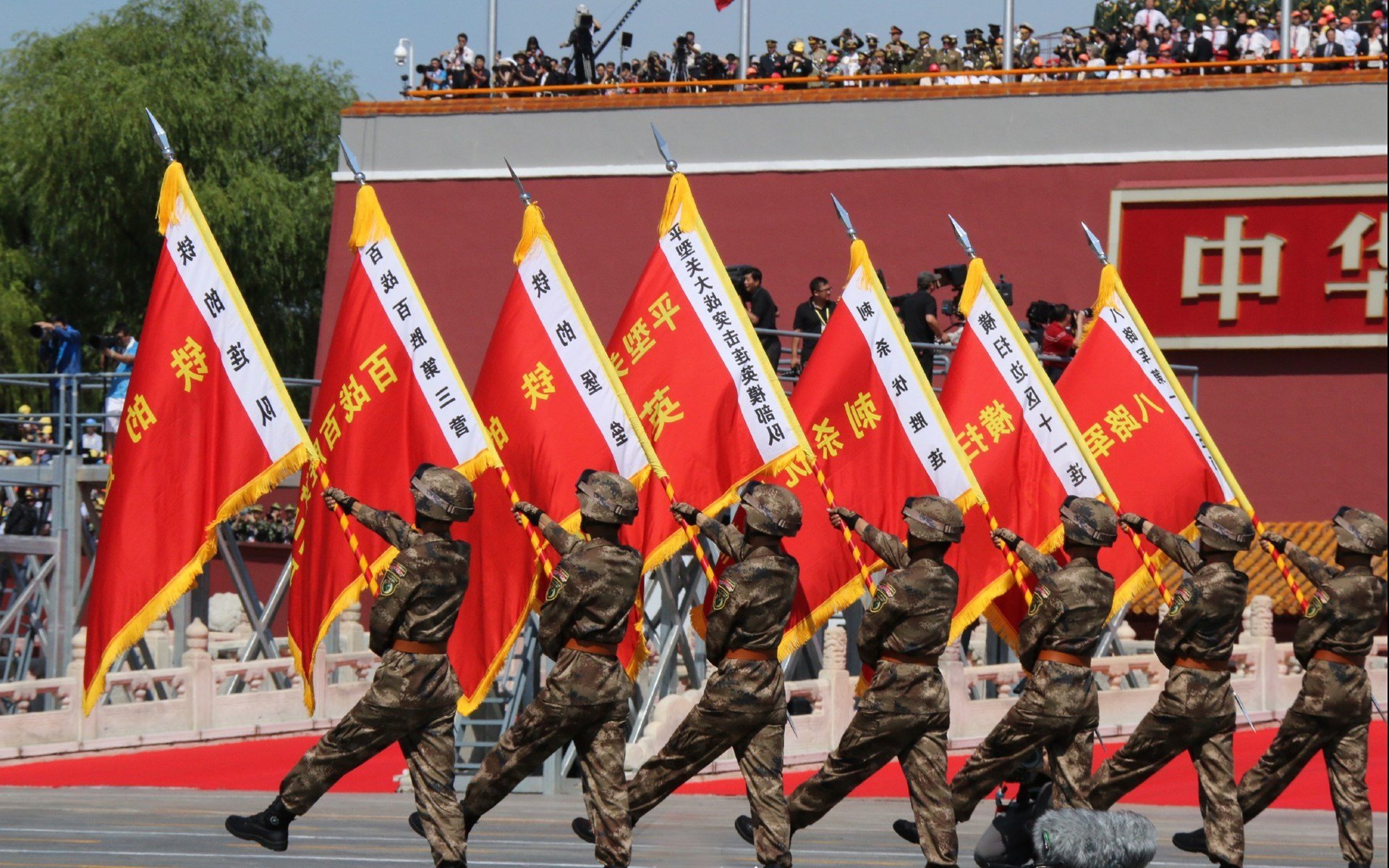 Kaiyun(中国)开云-公牛击败勇士，常规赛巅峰对决中德罗赞带伤作战，公牛vs骑士罗斯